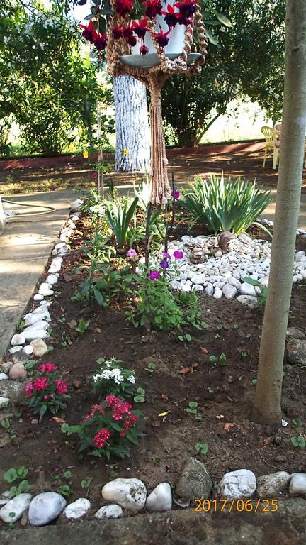 Garden Bungalow Valentina Stavros  Zewnętrze zdjęcie